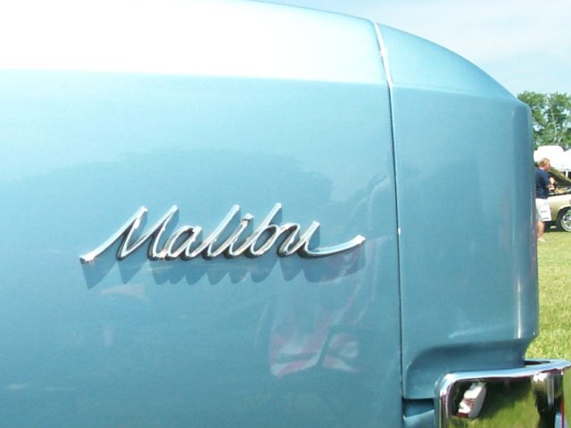 Quarter panel Malibu series emblem